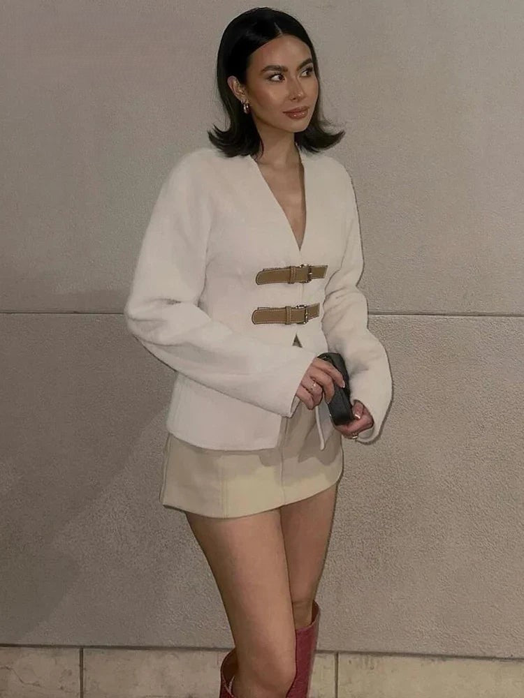 Silke - Wool coat with buckle closure