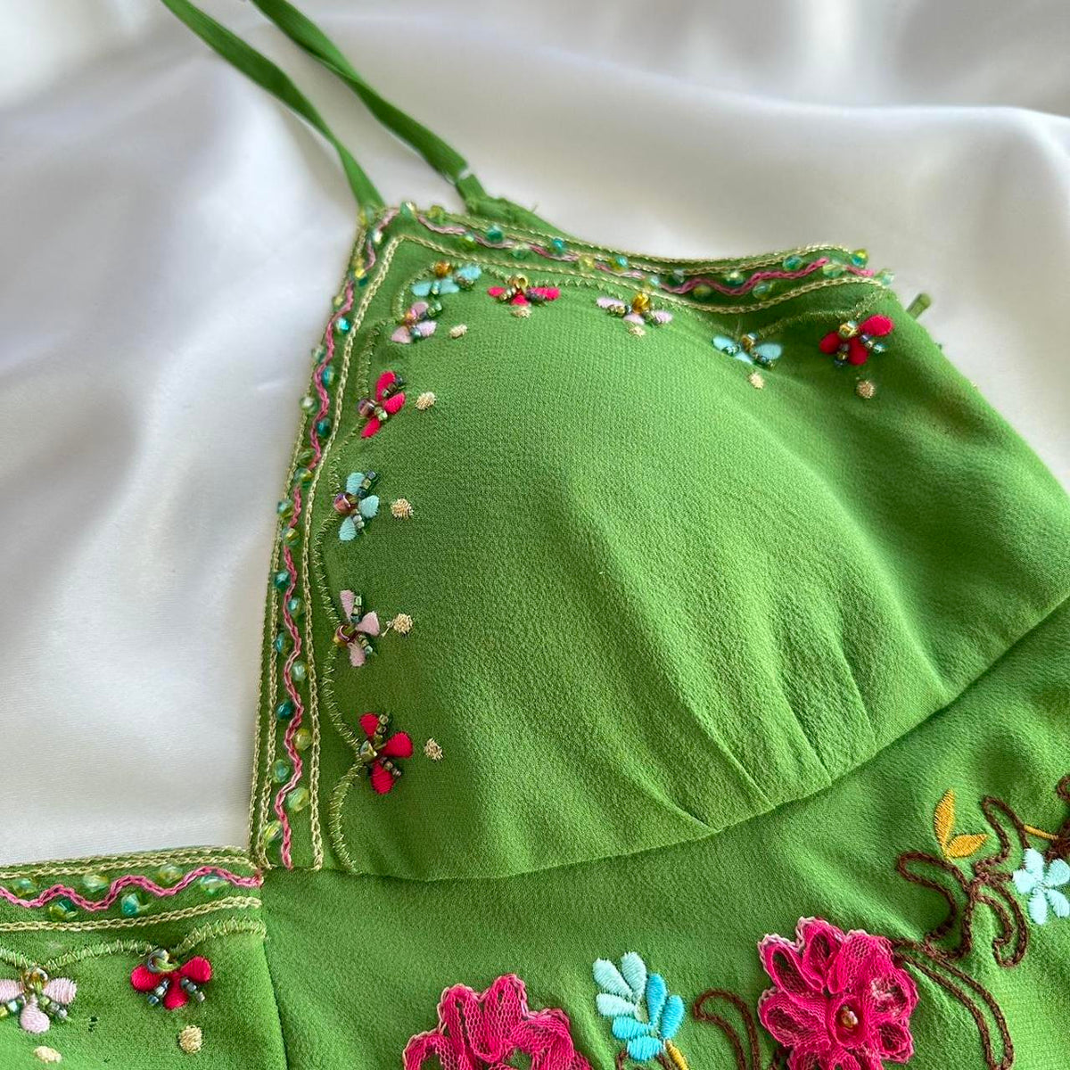 Grass Green Exquisite Floral Embroidery Spring Fairy Retro Fashion Spaetti Strap Midi satin Ball Gown Evening Dress Birthday Party Dress Prom Dress
