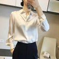 Women's Chic Blouse with Long Sleeves for an Elegant Fit