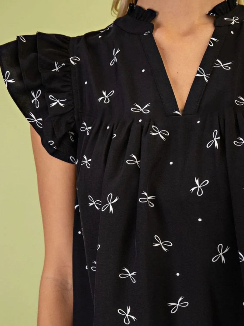 Blouse Ruffled Cap Sleeve Flowy Tunic Bow Print Notched
