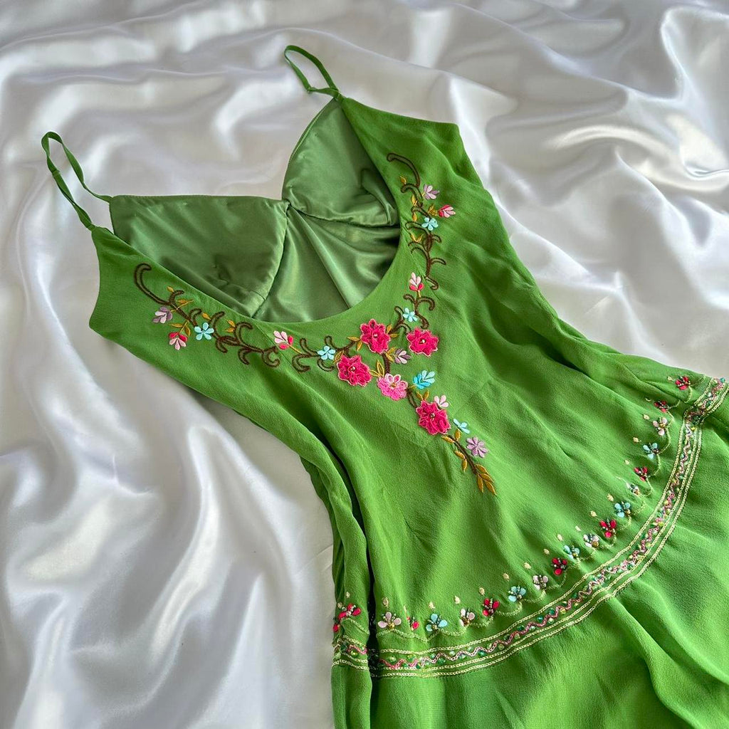 Grass Green Exquisite Floral Embroidery Spring Fairy Retro Fashion Spaetti Strap Midi satin Ball Gown Evening Dress Birthday Party Dress Prom Dress