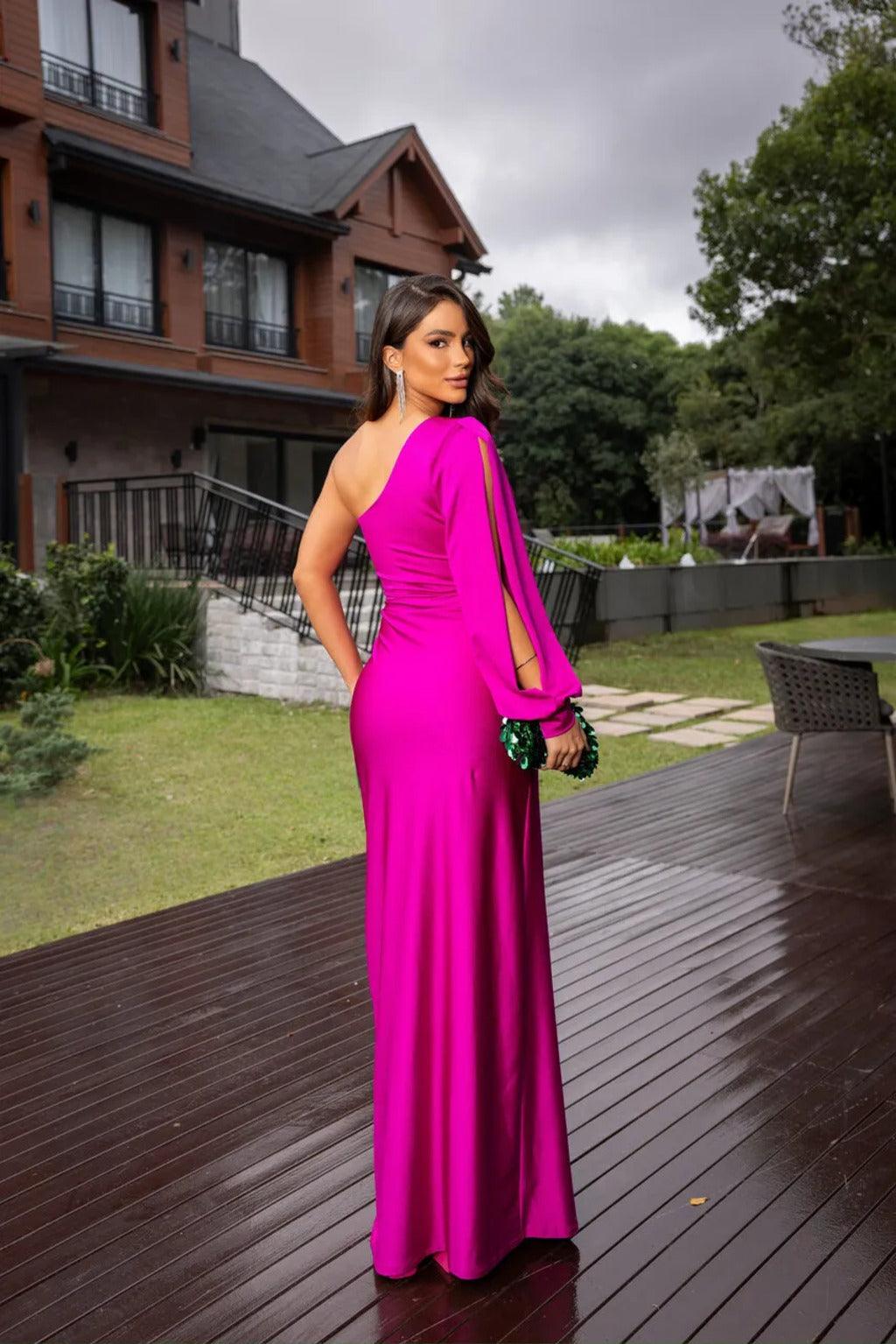 Sanne - Elegant evening dress with refined details