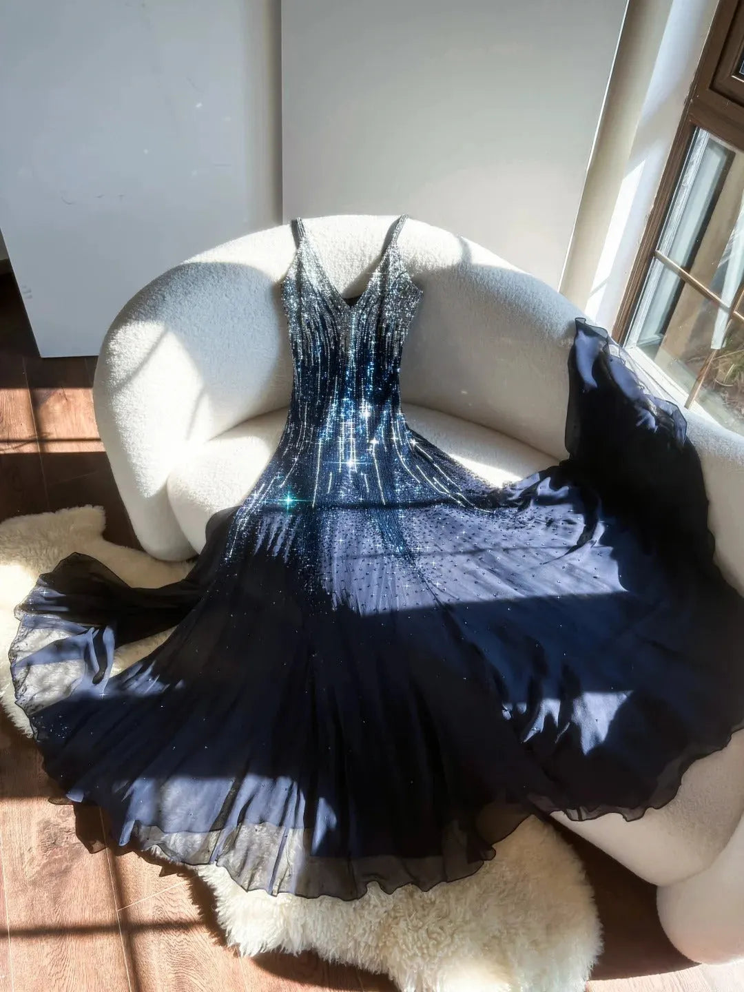 Blue Gorgeous Shiny Exquisite Beaded Spaetti Straps V Neck Long Sequined Chiffon Ball Gown Evening Dress Party Dress