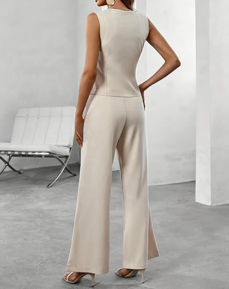Tailored Vest Suit for Women with Wide Pants and Buttons