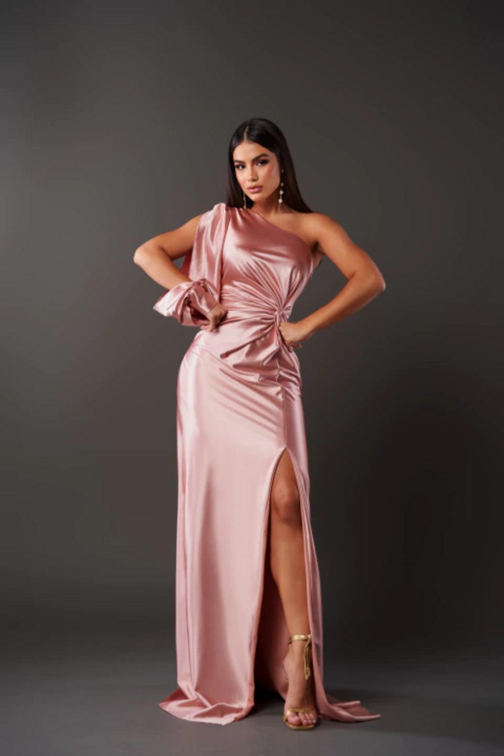 Sanne - Elegant evening dress with refined details