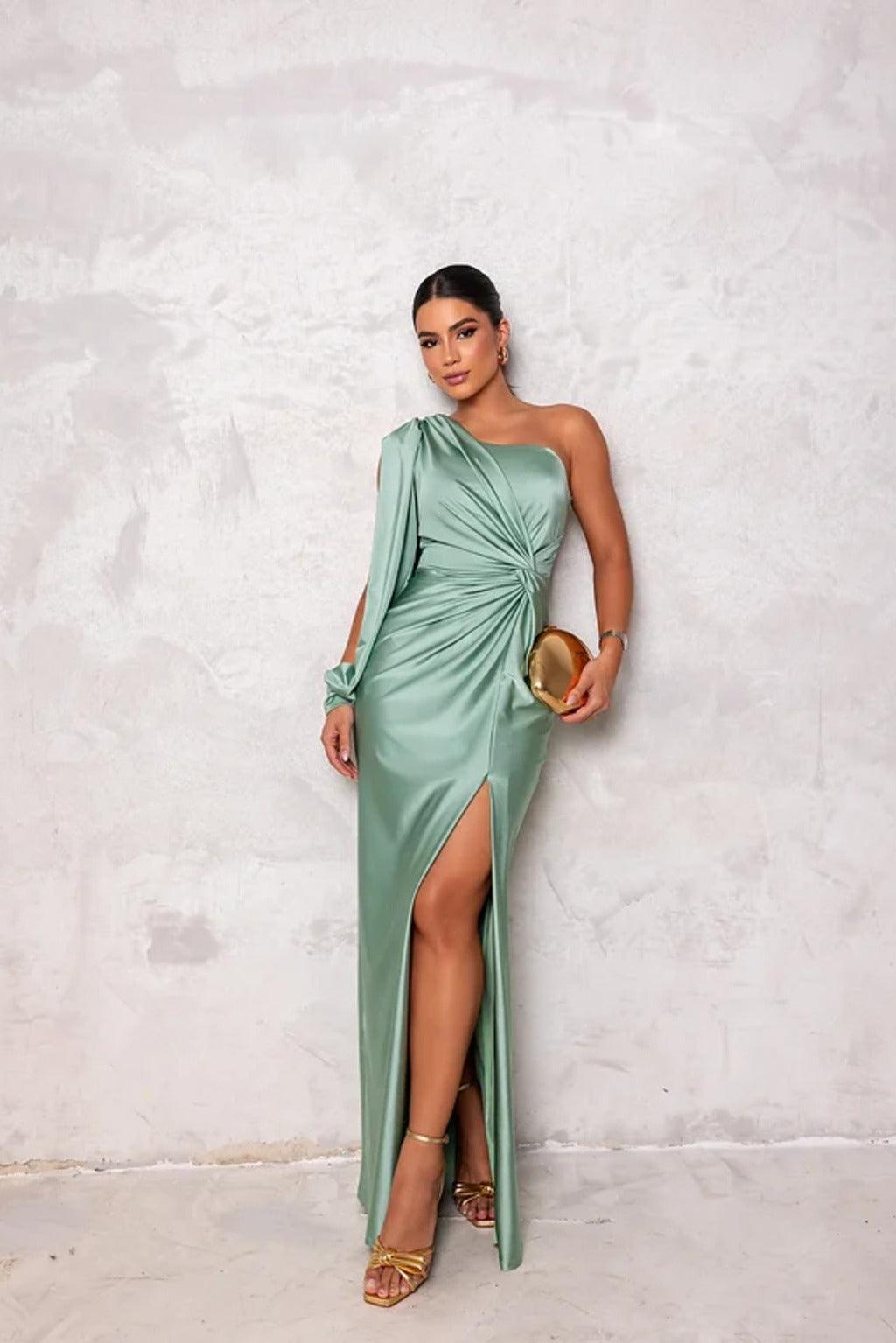 Sanne - Elegant evening dress with refined details