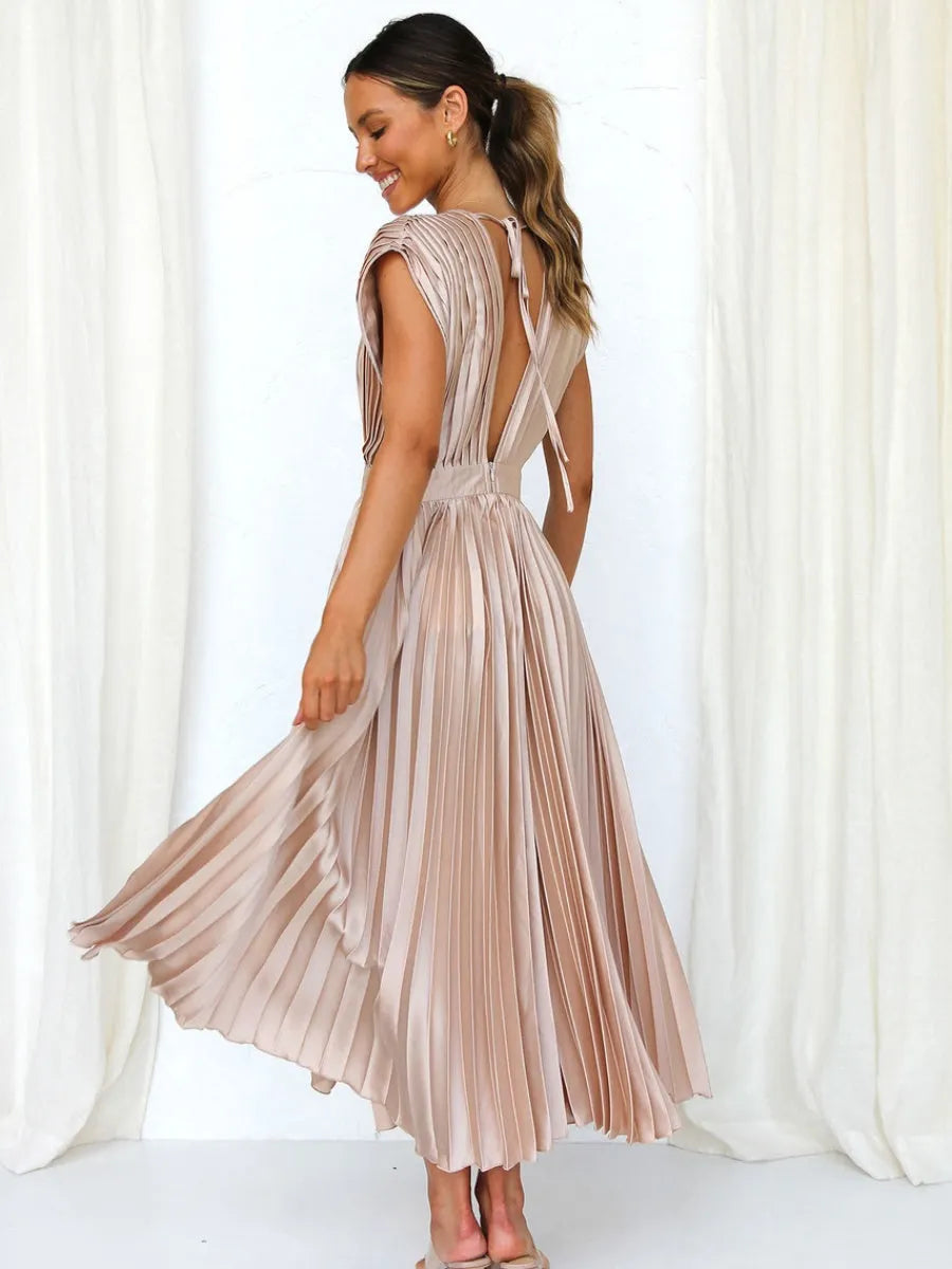 Solid Color V-neck Sleeveless Midi Dresses