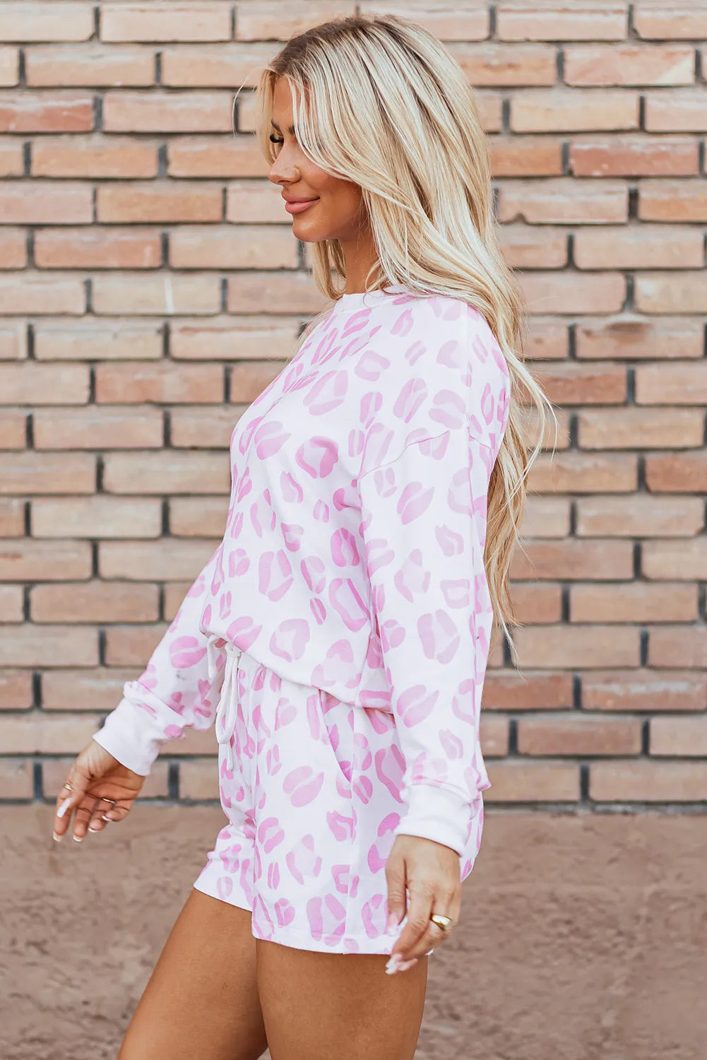 Loungewear Set Cozy Leopard Print Top & Drawstring Shorts