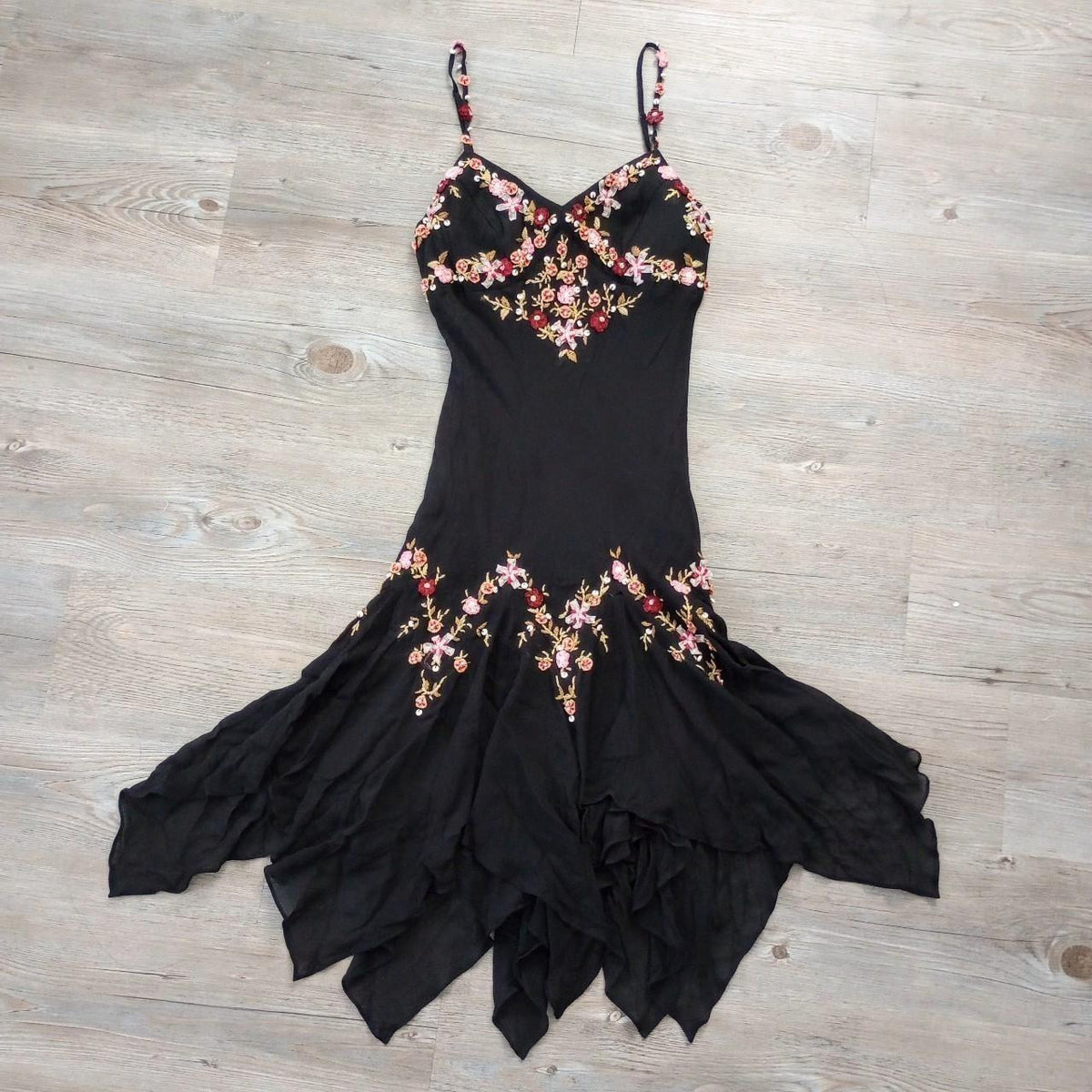 Black stylish elegant pink delicate floral beading embroidery spaetti strap long chiffon ruffles prom dress evening dress party dress