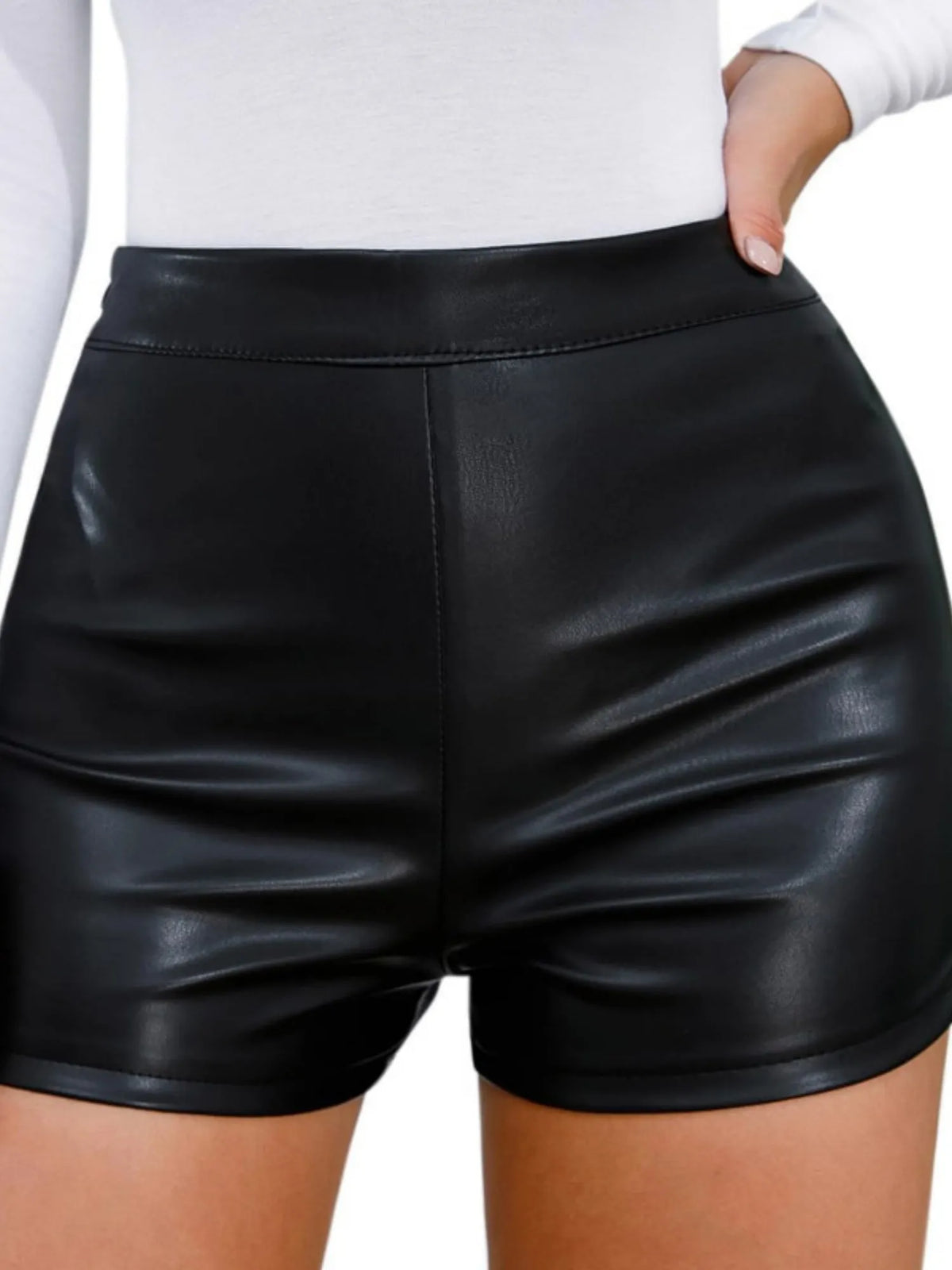 PU Leather Tight High-waisted Slit Hip Zipper Shorts