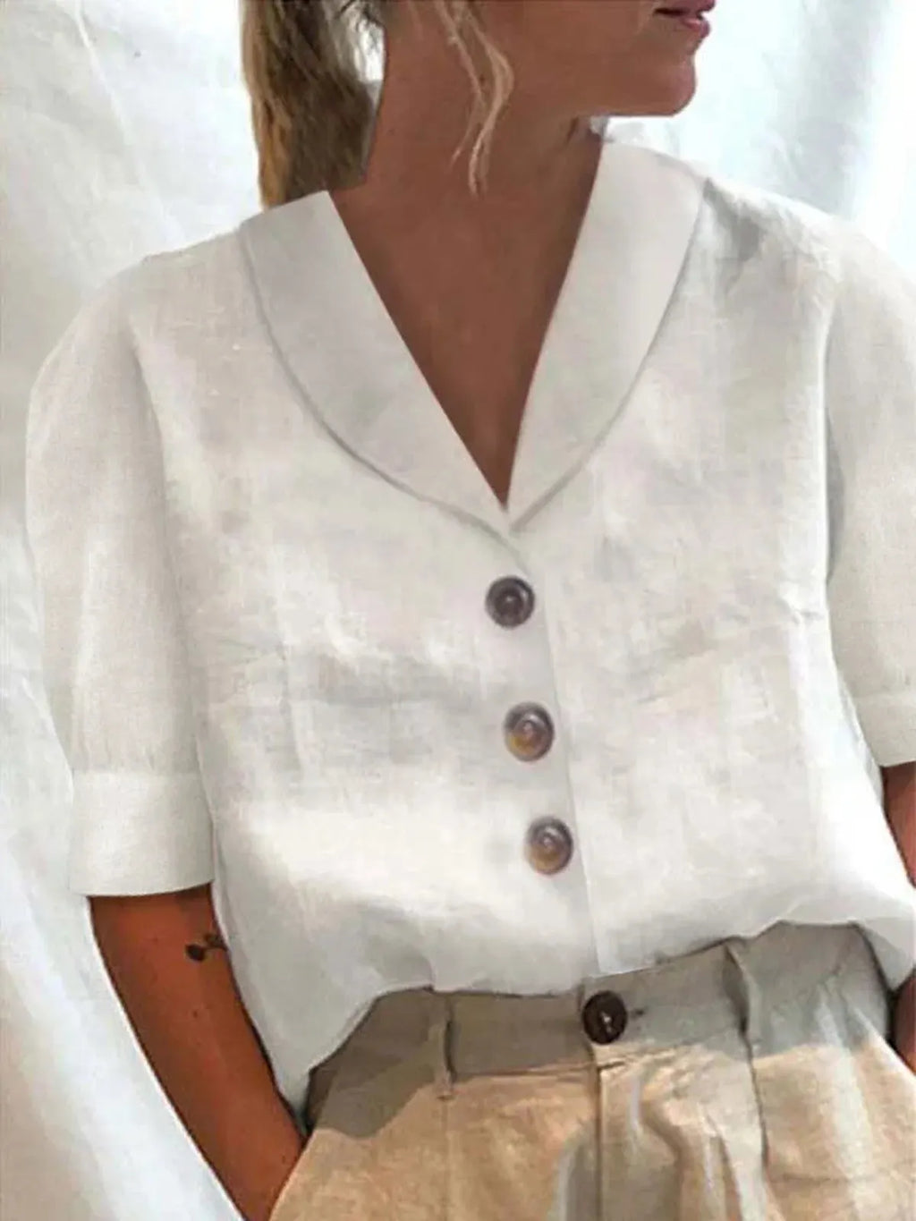 Timeless Elegant Blouse with Notched Collar and Button Closure for Women